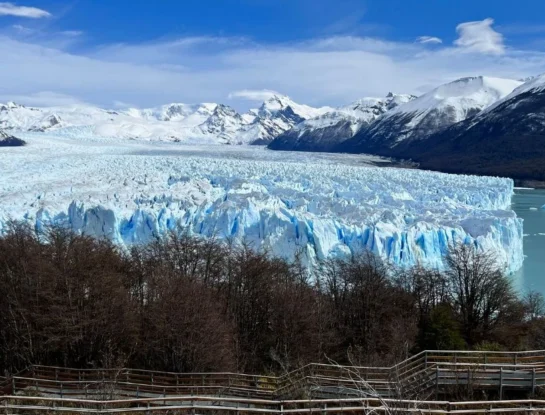¿Por qué los glaciares se mueven si parecen completamente sólidos?