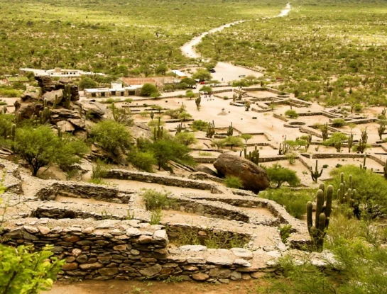Tucumán: las lluvias dejaron al descubierto una urna funeraria de más de 1.000 años